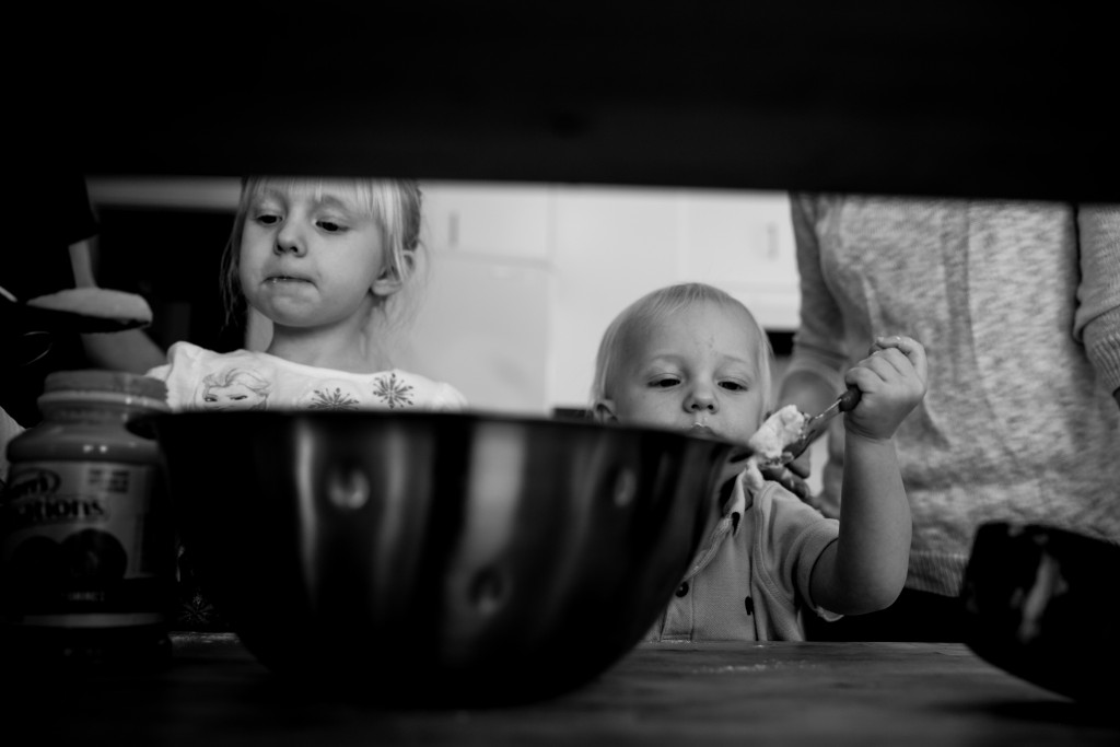 Documentary family photography kelowna, pancakes