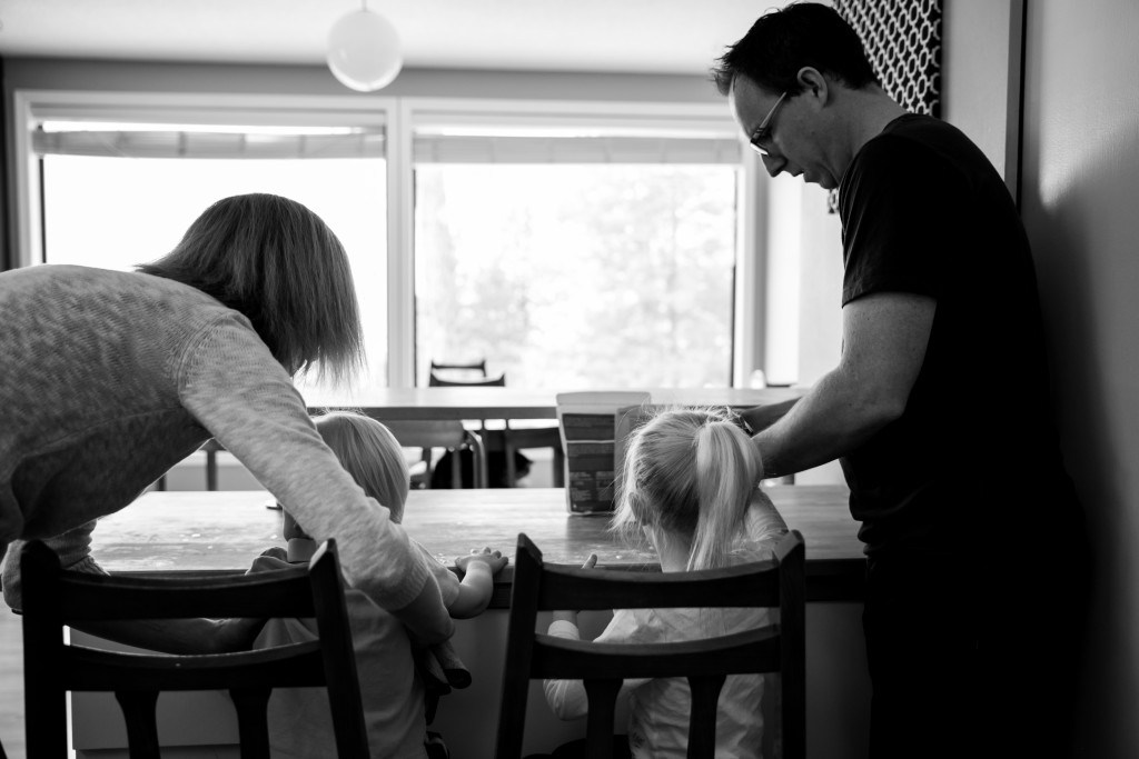 Documentary family photography kelowna, cleaning kids up