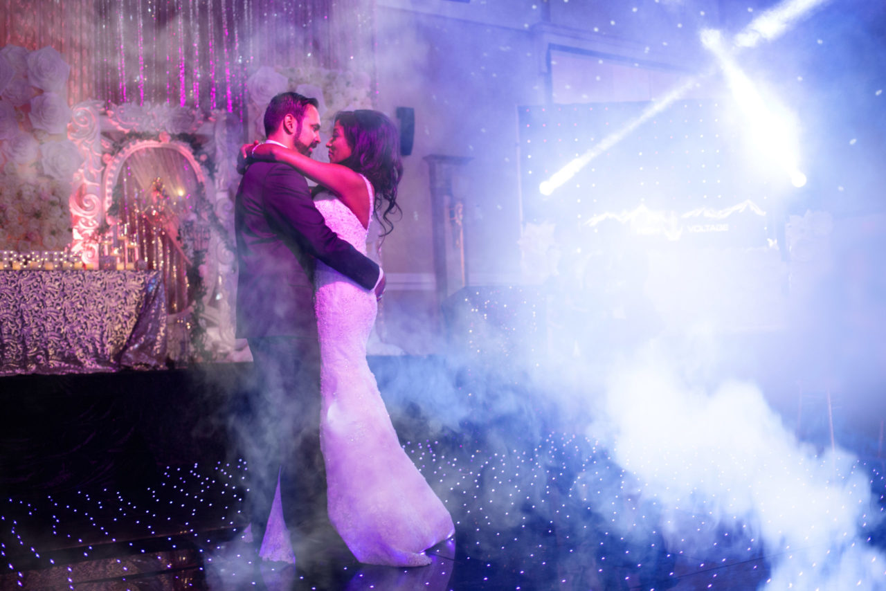 Nanaimo & Vancouver Island Wedding Photographer | bride and groom first dance